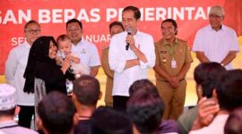Presiden Jokowi Kunjungi Gudang Bulog GBB Umbul Tengah