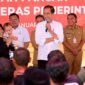 Presiden Jokowi Kunjungi Gudang Bulog GBB Umbul Tengah