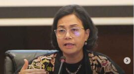 Sri Mulyani akhirnya buka suara setelah diisukan akan mundur dari kabinet Indonesia maju sebagai Menteri Keuangan. Sri Mulyani mengaku selama ini dirinya hanya bekerja saja.


