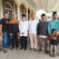 Pengurus wilayah RW 010 Kelurahan Semanan dan Yayasan Nuryanto Medical Nusantara bersama DKM Masjid Jamie Al- Mukhilisin (ist)