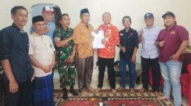 Rojali terpilih kembali secara aklamasi sebagai Ketua RT 008 RW 08 Kelurahan Semanan. (foto/ist).
