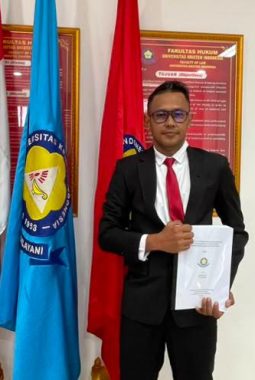 Kembangkan Kompetensi Diri, Riki Handoyo ASN Non Jaksa Lulus Sidang Tesis Pascasarjana UKI