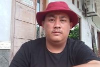 Ketua Forum Masyarakat Desa Kemiri, Teguh