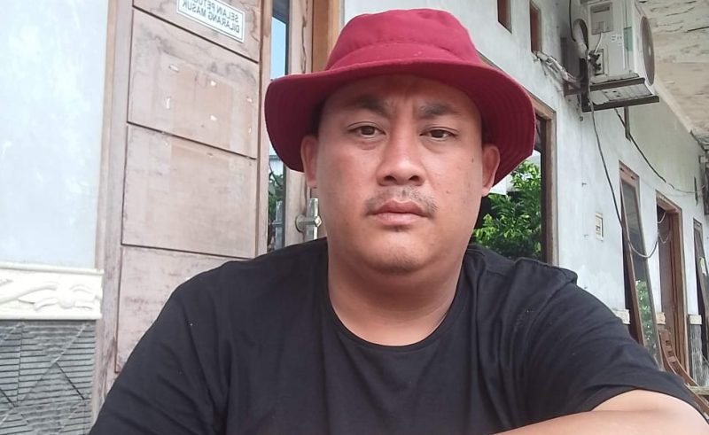 Ketua Forum Masyarakat Desa Kemiri, Teguh