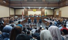 Febrie Adriansyah Didakwa Bersama-sama dengan Ferry Boboho Memeras Tan Kian