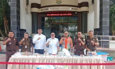 Kejari Jakpus Musnahkan Barang Bukti Uang Palsu sebanyak Rp1,3 Miliar dan USD 60.300 Ribu